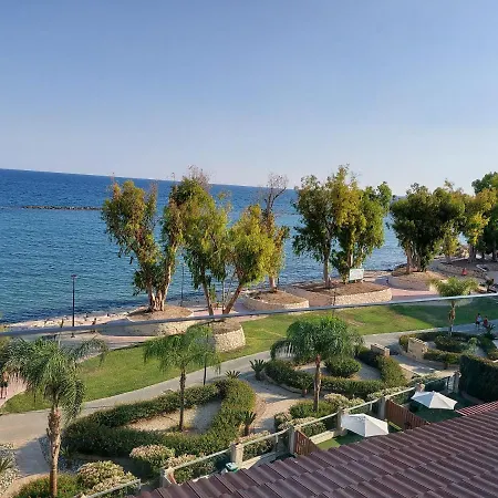Séjour chez l'habitant Lovely Seafront Place On 1st Line With Sea&mountain View In Peaceful Galatexcomplex *