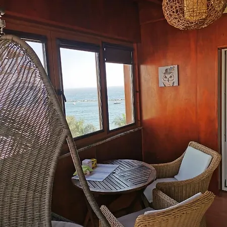 Séjour chez l'habitant Lovely Seafront Place On 1st Line With Sea&mountain View In Peaceful Galatexcomplex
