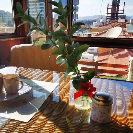 Séjour chez l'habitant Lovely Seafront Place On 1st Line With Sea&mountain View In Peaceful Galatexcomplex *