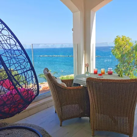Séjour chez l'habitant Lovely Seafront Place On 1st Line With Sea&mountain View In Peaceful Galatexcomplex