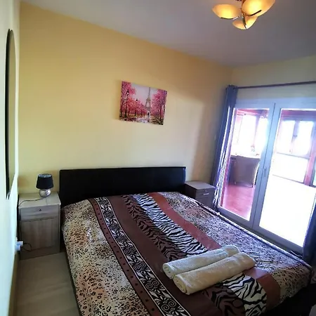 Lovely Seafront Place On 1st Line With Sea&mountain View In Peaceful Galatexcomplex Séjour chez l'habitant Limassol